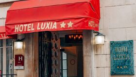 Paris, Hotel Luxia, Außenansicht