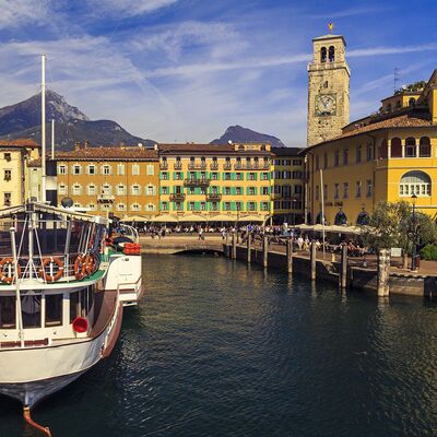 Klassenfahrt Gardasee - Hafen in Riva del Garda
